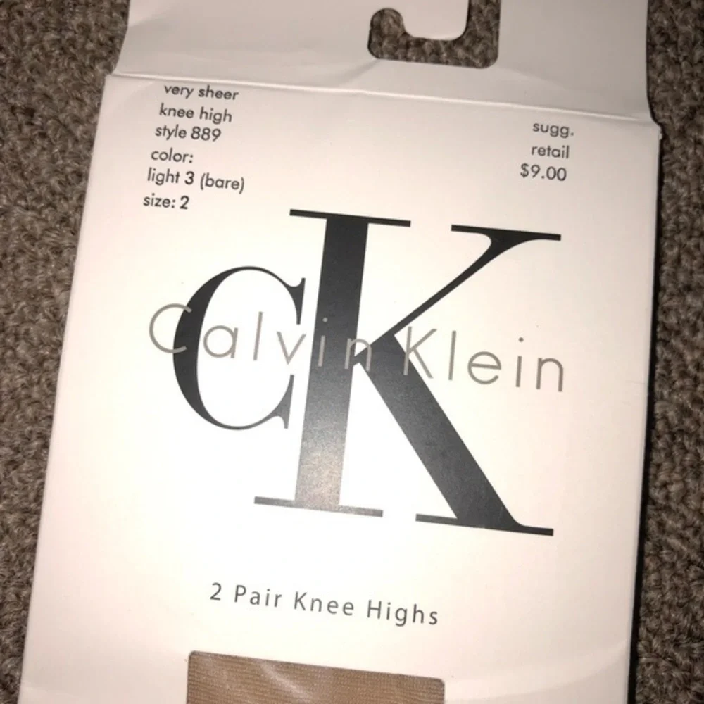 5 for $25 ❄️ Calvin Klein Very Sheer Knee Highs Size 2 Bare 1‎ PAIR ONLY